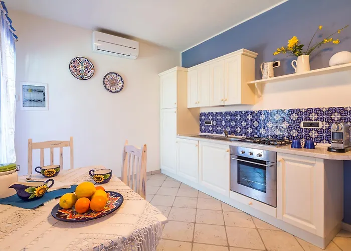 Borgo Dell'uccellaia - Ambra Marciana Marina (Isola d'Elba)