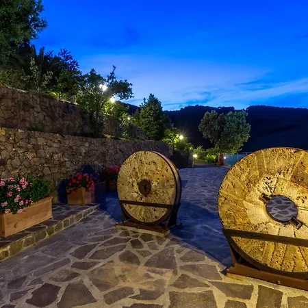 Borgo Dell'uccellaia - Ambra فيلة